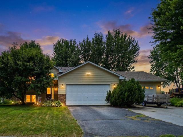 739 Kirche Hill Drive Carver MN 55315 - MLS# 7113157