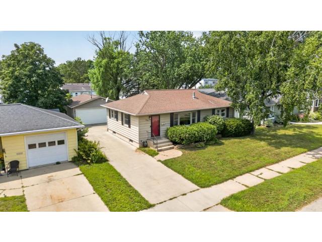 711 15th Avenue NE Rochester MN 55906 - MLS# 7113240
