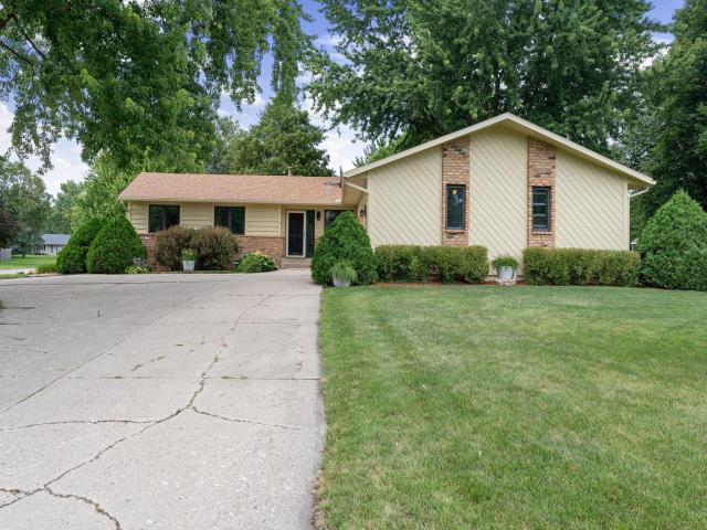 545 Crestview Lane Owatonna MN 55060 - MLS# 7113293