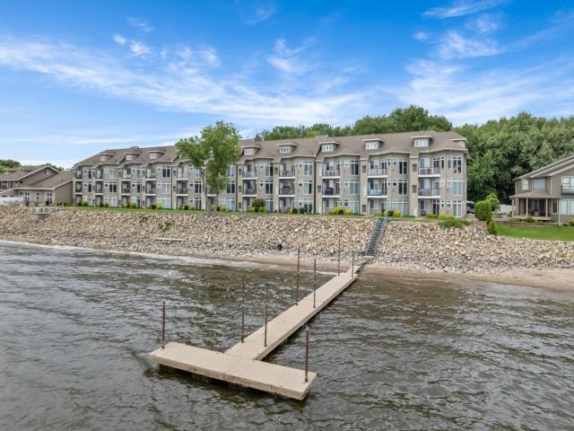 100 Central Point Road Unit 210 Lake City MN 55041 - MLS# 7113336