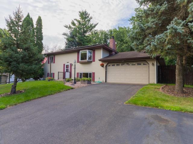 1388 Amaryllis Lane Eagan MN 55123 - MLS# 7113385