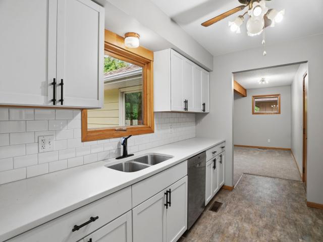 4041 Jersey Avenue N Crystal MN 55427 - MLS# 7113421