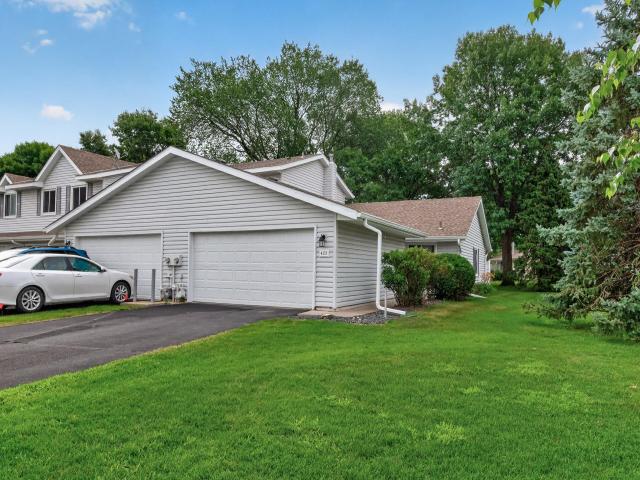 422 95th Lane NE Blaine MN 55434 - MLS# 7113944