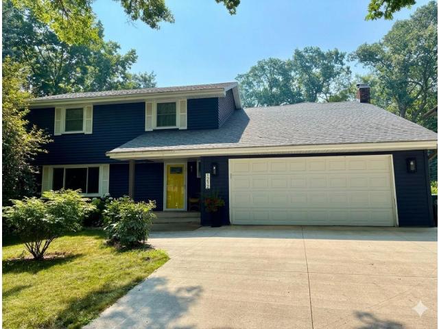 1212 Balsam Trail E Eagan MN 55123 - MLS# 7113975