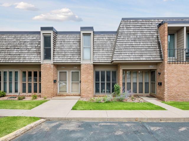 6427 Barrie Road Edina MN 55435 - MLS# 7114017