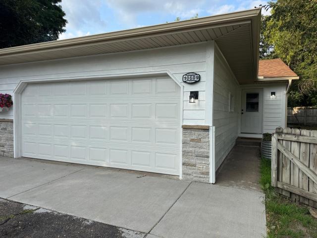 10609 Hummingbird Street NW Minneapolis MN 55433 - MLS# 7114251