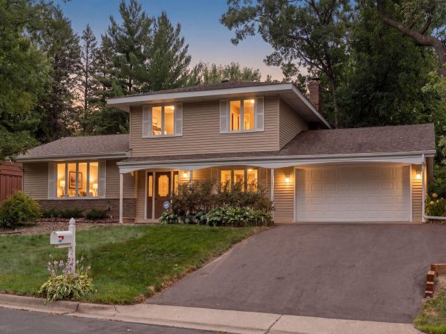 1086 Carlton Drive Shoreview MN 55126 - MLS# 7114284