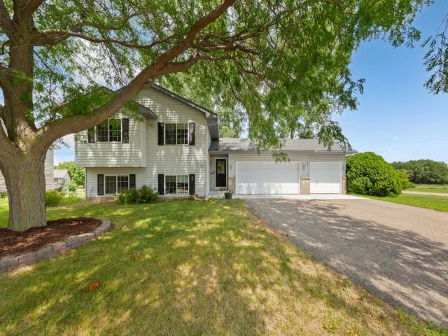 2206 W Hill Street Faribault MN 55021 - MLS# 7114379