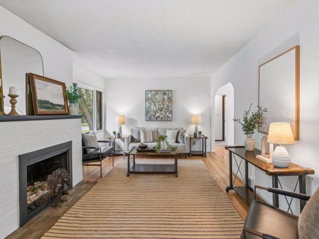 2417 Parkview Boulevard Golden Valley MN 55422 - MLS# 7114424
