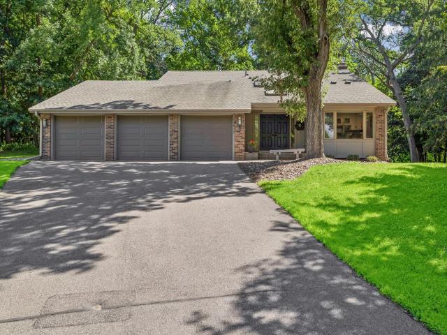 14872 Hickory Court Eden Prairie MN 55346 - MLS# 7114460