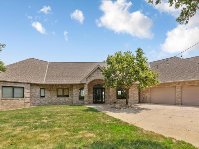 8087 SW 23rd Avenue Owatonna MN 55060 - MLS# 7114469