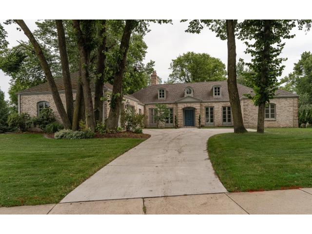 910 Folwell Drive SW Rochester MN 55902 - MLS# 7114473