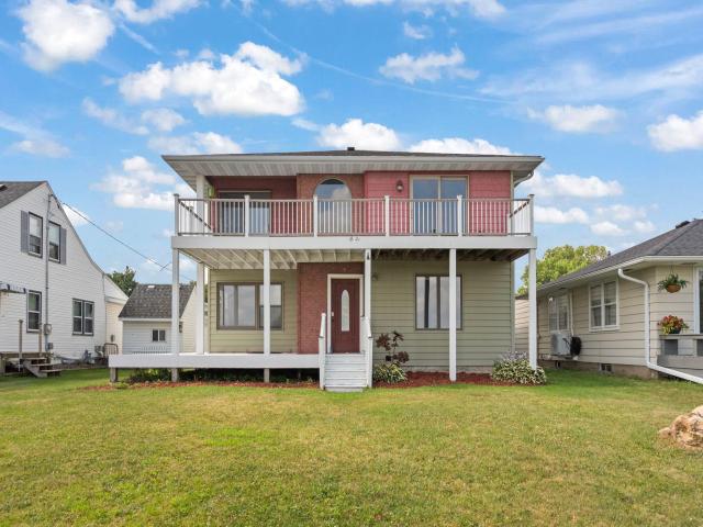 1821 Grandview Avenue Red Wing MN 55066 - MLS# 7114822