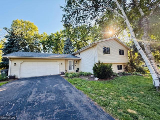 10581 Lake Fall Drive Eden Prairie MN 55347 - MLS# 7115249