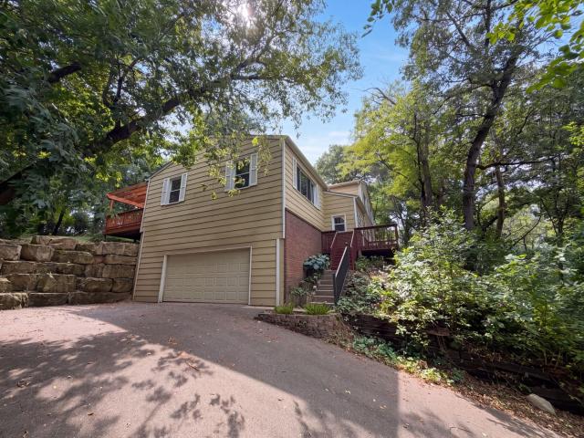 2509 Oakwood Drive Burnsville MN 55306 - MLS# 7115345
