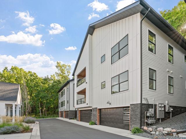 5754 Shady Oak Road S Unit 3 Minnetonka MN 55343 - MLS# 7115421