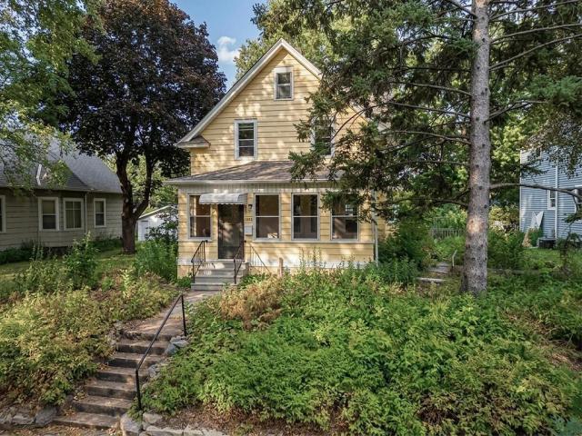 1006 Cromwell Avenue Saint Paul MN 55114 - MLS# 7115448