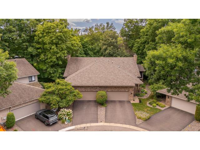 1106 Hollybrook Drive Wayzata MN 55391 - MLS# 7115906