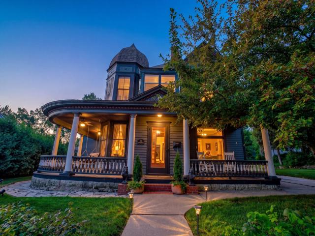 215 Pine Street W Stillwater MN 55082 - MLS# 7116315