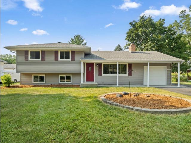 10909 Oak Knoll Terrace S Minnetonka MN 55305 - MLS# 7116343