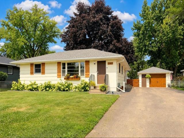 340 Greenway Avenue N Oakdale MN 55128 - MLS# 7116371