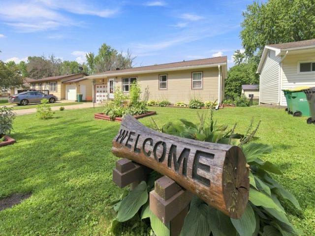 912 S 3rd Avenue Albert Lea MN 56007 - MLS# 7116543