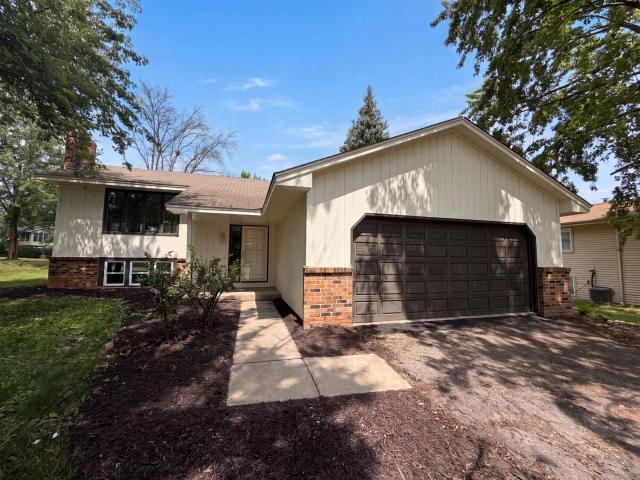 12530 30th Avenue N Plymouth MN 55441 - MLS# 7116552