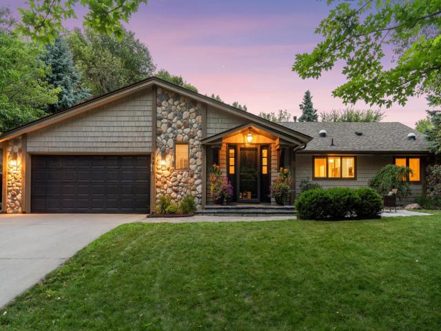 15411 Village Woods Drive Eden Prairie MN 55347 - MLS# 7116554