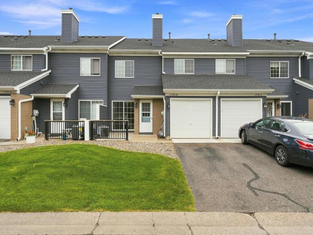 1770 Donegal Drive Unit 10 Woodbury MN 55125 - MLS# 7116576