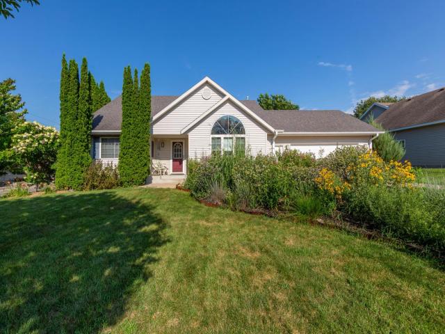 1035 Smith Avenue Owatonna MN 55060 - MLS# 7116695