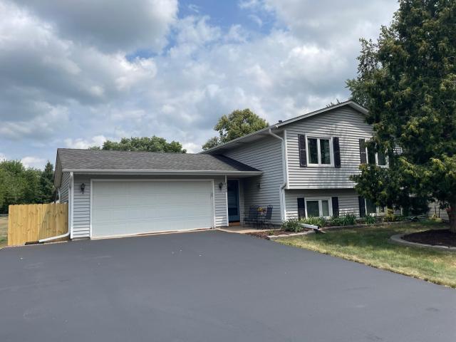 8946 72nd Street S Cottage Grove MN 55016 - MLS# 7116696