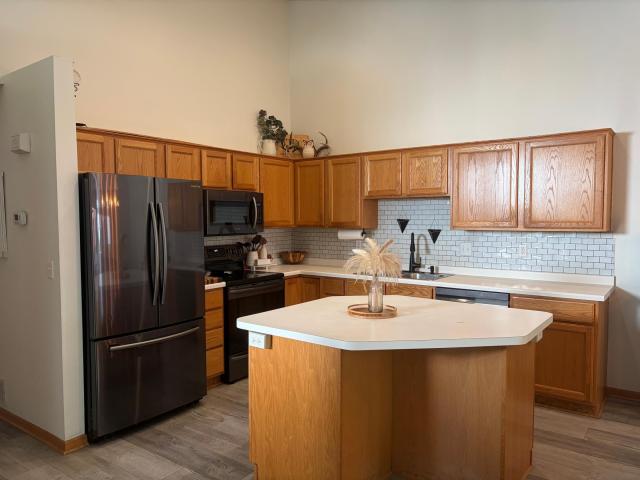 8379 143rd Street W Apple Valley MN 55124 - MLS# 7116732