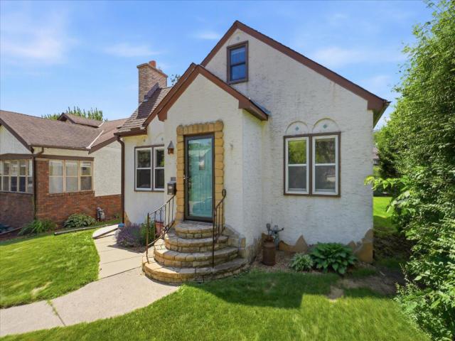 1353 Schletti Street Saint Paul MN 55117 - MLS# 7116837