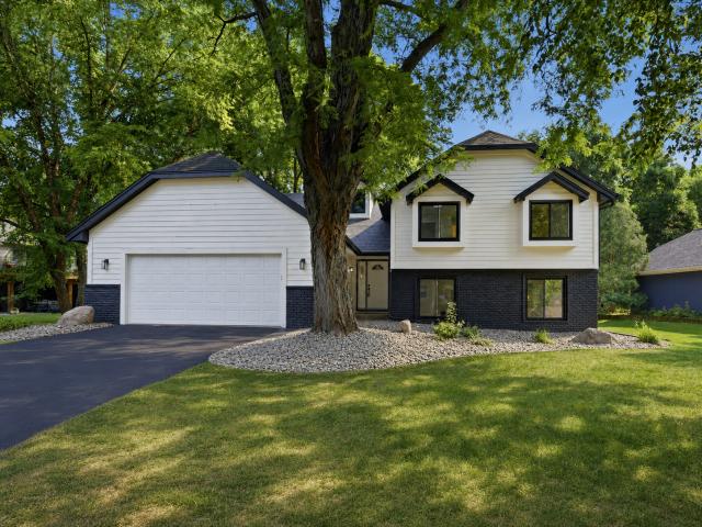 9281 Amsden Way Eden Prairie MN 55347 - MLS# 7117111