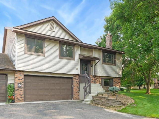 566 Donegal Circle Shoreview MN 55126 - MLS# 7117497