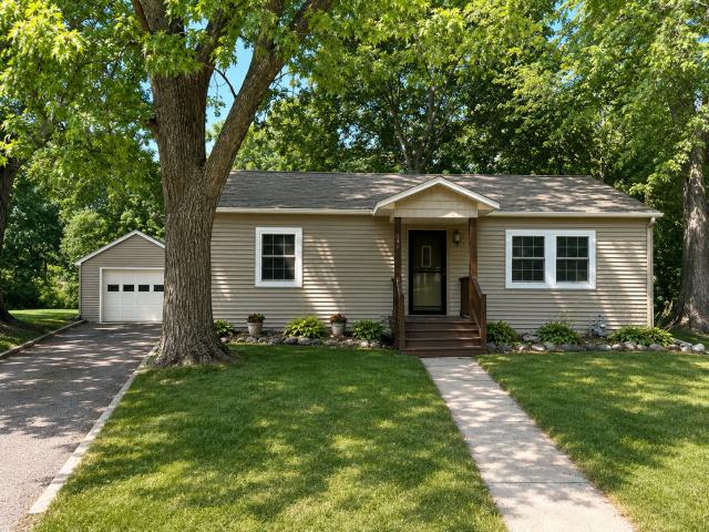 140 Lewis Avenue E Winsted MN 55395 - MLS# 7117845