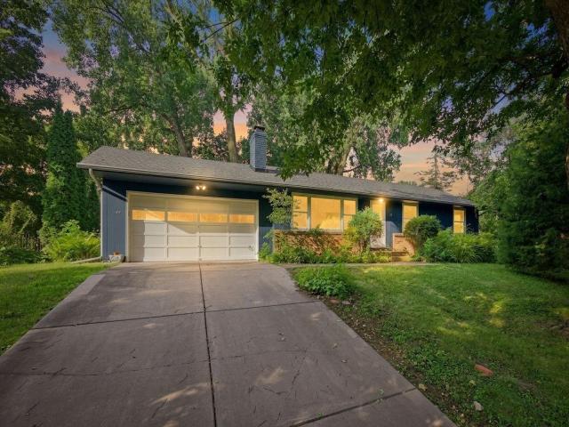 148 Ridgeview Lane Wayzata MN 55391 - MLS# 7117891