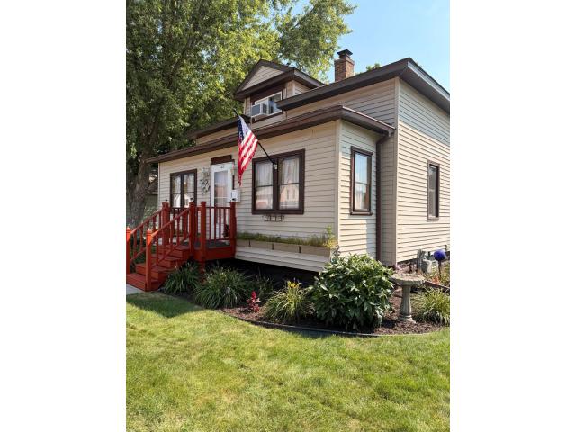 125 3rd Avenue S South Saint Paul MN 55075 - MLS# 7118066