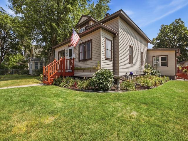 125 3rd Avenue S South Saint Paul MN 55075 - MLS# 7118066