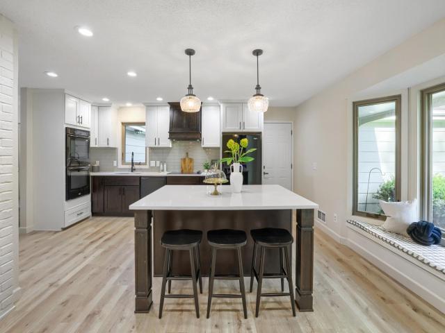 8100 Rhode Island Circle Minneapolis MN 55438 - MLS# 7118258