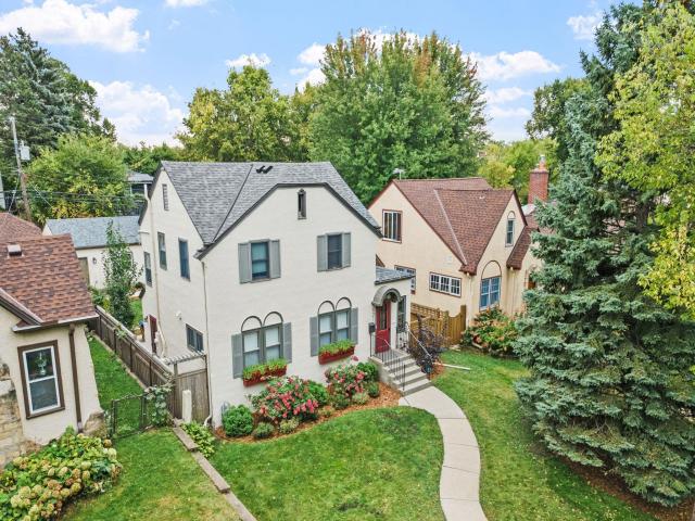 621 Cedar Lake Road S Minneapolis MN 55405 - MLS# 7118309