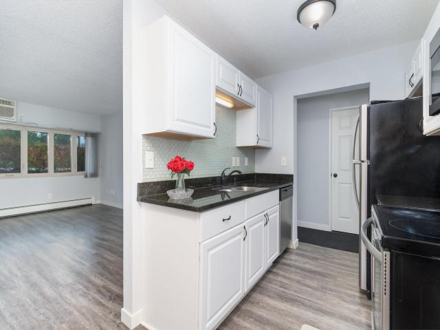 4351 Parklawn Avenue Unit 7E Minneapolis MN 55435 - MLS# 7118617