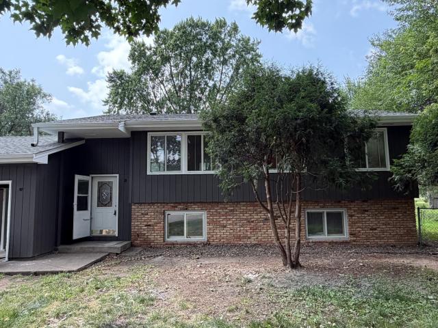 8055 Zane Avenue N Brooklyn Park MN 55443 - MLS# 7118777