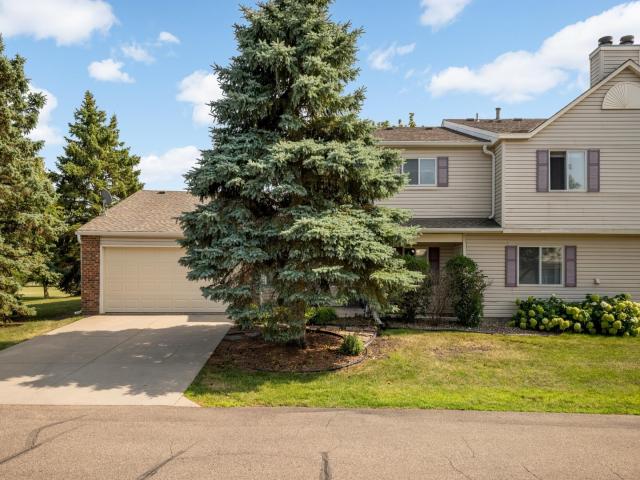 15822 Griffon Path Apple Valley MN 55124 - MLS# 7118880