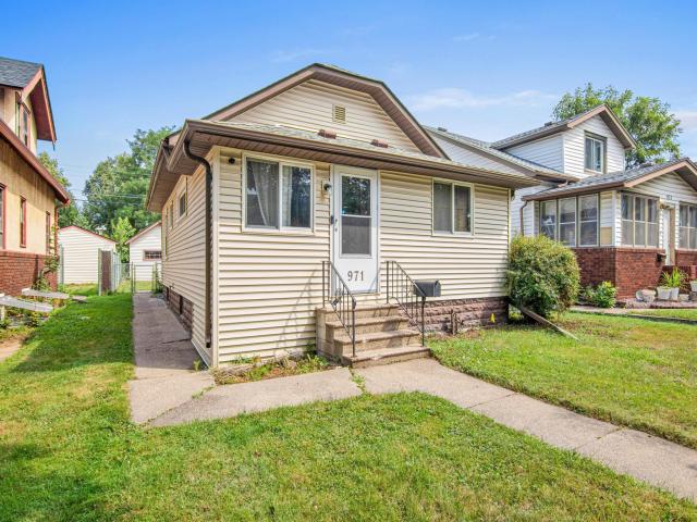 971 Lawson Avenue E Saint Paul MN 55106 - MLS# 7118998