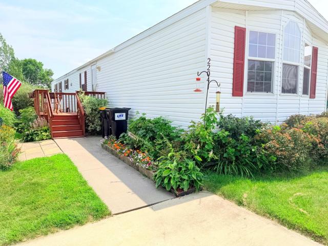 2204 Mockingbird Place NW Stewartville MN 55976 - MLS# 7119091