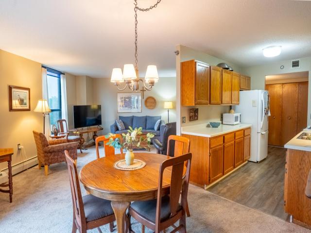 6615 Lake Shore Drive S Unit 917 Richfield MN 55423 - MLS# 7119167