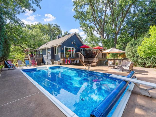 13705 Country Place Burnsville MN 55337 - MLS# 7119525
