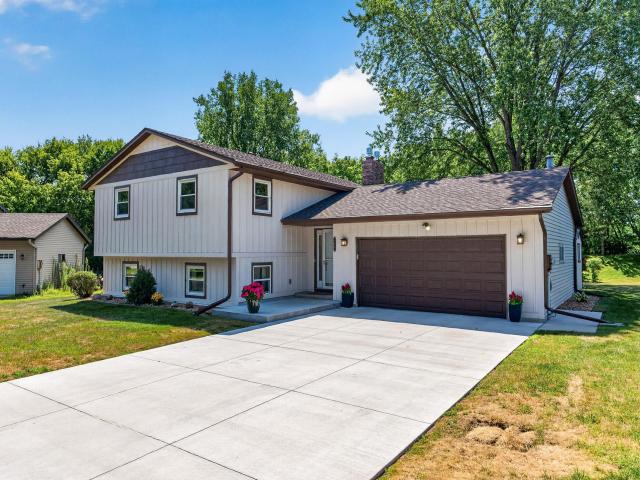 460 Hawes Avenue Vadnais Heights MN 55127 - MLS# 7119772