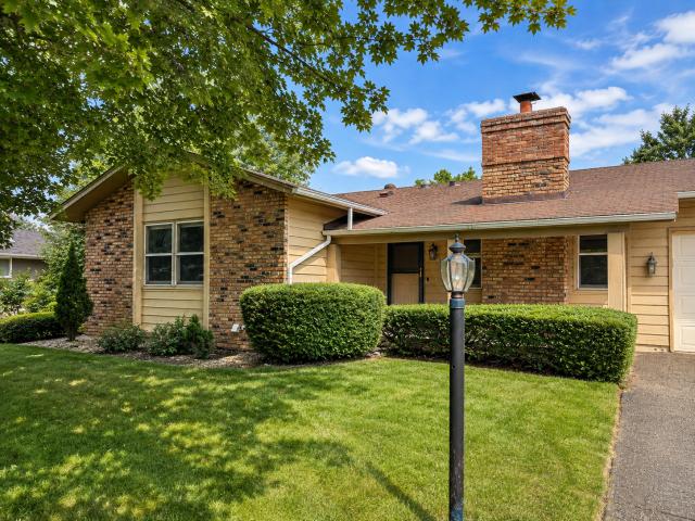 6116 Oakwood Road Woodbury MN 55125 - MLS# 7120189